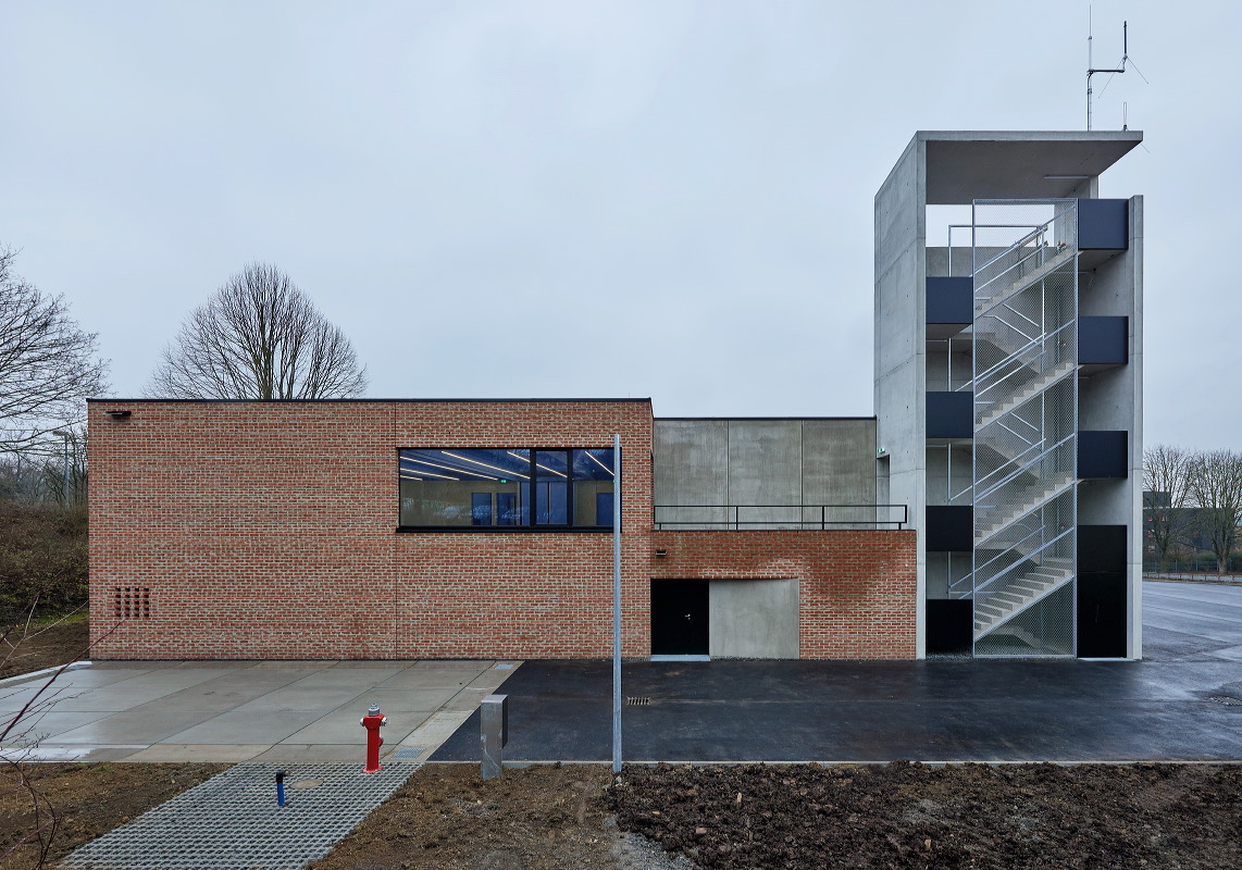 Neubau für die Freiwillige Feuerwehr, Waiblingen-Neustadt. Fertigstellung Frühjahr 2016. Architektur: Bernd Zimmmermann Architekten, Luwigsburg.
